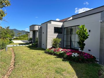 Rionegro, vía san Antonio la ceja,unidad cerrada