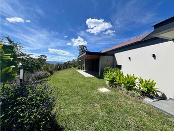 Rionegro, vía san Antonio la ceja,unidad cerrada