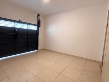 Casa en Luis Agote - Parrilla - Patio - Cochera - Escritura