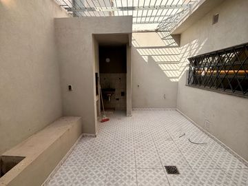 Casa en Luis Agote - Parrilla - Patio - Cochera - Escritura