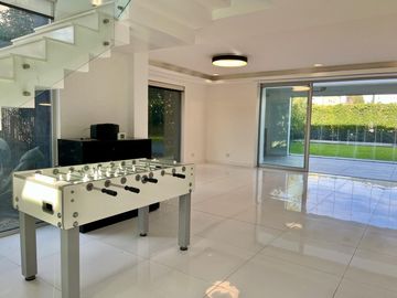 Exclusiva Casa en Alquiler en Windbells