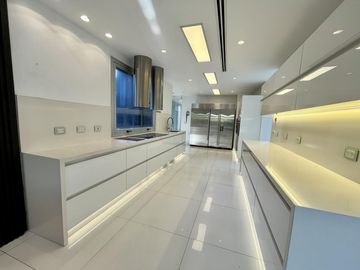 Exclusiva Casa en Alquiler en Windbells