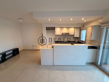 En venta dos ambientes al contrafrente con balcon, Plaza Mitre