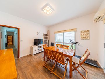 Casa a la venta de 3 dormitorios con pileta y cochera, Alberdi, Rosario