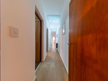 Casa a la venta de 3 dormitorios con pileta y cochera, Alberdi, Rosario