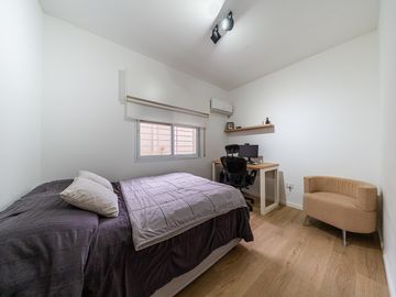 Casa a la venta de 3 dormitorios con pileta y cochera, Alberdi, Rosario