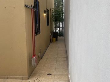 CASA EN RENTA EN CAMINO AL MIRADOR