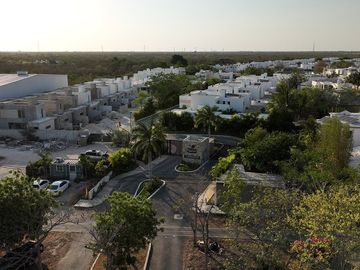 Casa en Venta –| Desarrollo Verna- Privada Conkal Yucatán