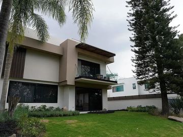 Casa de autor - Totalmente remodelada y equipada