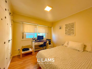 Alquiler 12/24 meses - Semi-Piso 4 ambientes con cochera doble frente al mar Playa Grande