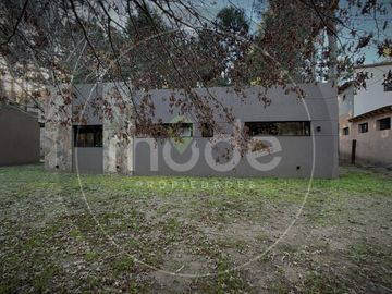 Calle Los Robles Nro. 950 - Casa a estrenar en barrio sobre el monte Santa Teresita
