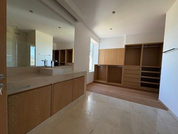 Renta o Venta de PH Fuente de Las Lomas a Estrenar 4 Rec, 4 Autos