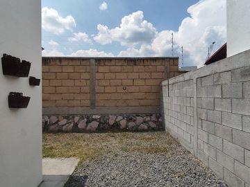 CASA EN RENTA EN LA ARBOLEDA, SAN ISIDRO JURIQUILLA