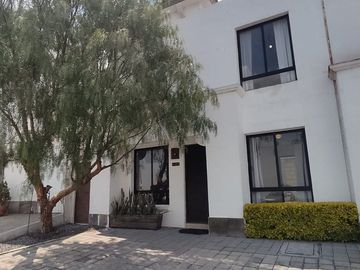 CASA EN RENTA EN LA ARBOLEDA, SAN ISIDRO JURIQUILLA
