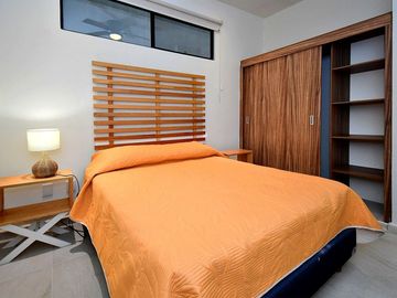 Confort y Comodidad en una Amplia Residencia de Tres Recámaras