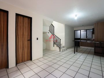 Casa en Venta en Parques del Nilo, Guadalajara, Jalisco
