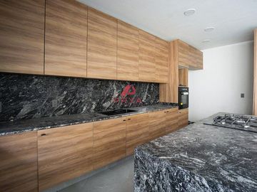 Casa en Venta en Altanza Solares Zapopan con Roof Garden y Recámara en PB