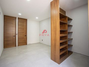 Casa en Venta en Altanza Solares Zapopan con Roof Garden y Recámara en PB