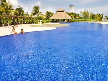 Venta Departamento Amueblado en Amara Puerta del Mar, Cancun, Quintana Roo
