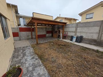 OPORTUNIDAD IMPERDIBLE EN LA FLORIDA-CASA 3 HAB Y 2 BA