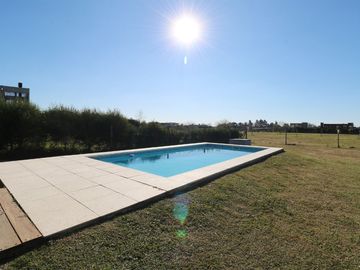 VENTA CASA | PILETA | B° SAN SEBASTIAN | AREA 1