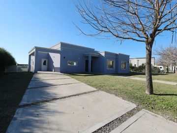 VENTA CASA | PILETA | B° SAN SEBASTIAN | AREA 1