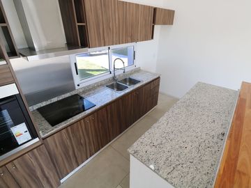 VENTA CASA | PILETA | B° SAN SEBASTIAN | AREA 1