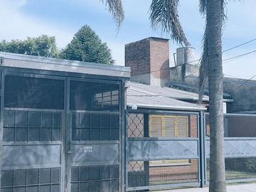 Se Vende casa a metros de Aristobulo del Valle