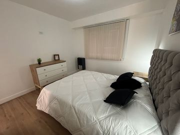 Venta Departamento 3 ambientes con Balcón y Vista lateral al Mar. Punta Iglesia