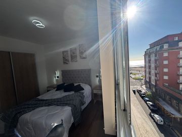 Venta Departamento 3 ambientes con Balcón y Vista lateral al Mar. Punta Iglesia