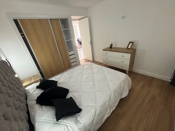 Venta Departamento 3 ambientes con Balcón y Vista lateral al Mar. Punta Iglesia