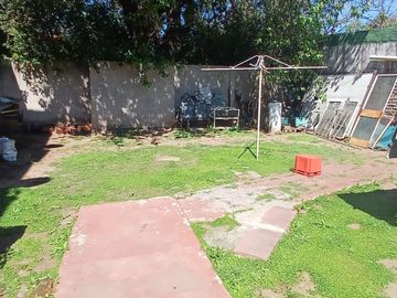 VENTA CASA 4 AMBIENTES EN ISIDRO CASANOVA