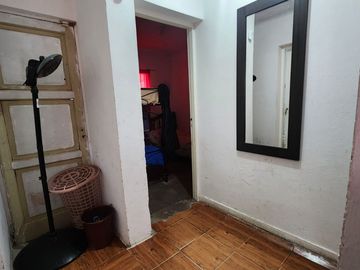VENTA. CASA 2 DE DORMITORIOS. CHIMBAS