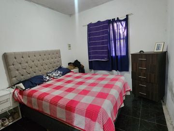 VENTA. CASA 2 DE DORMITORIOS. CHIMBAS