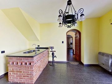 VENTA CHALET 3 AMBIENTES EZEIZA COCHERA PARRILLA