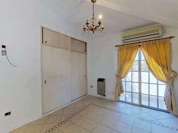 VENTA CHALET 3 AMBIENTES EZEIZA COCHERA PARRILLA