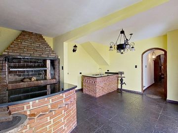 VENTA CHALET 3 AMBIENTES EZEIZA COCHERA PARRILLA