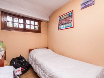VENTA CASA 5 AMBIENTES COCHERA QUINCHO ADROGUE