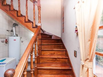 VENTA CASA 5 AMBIENTES COCHERA QUINCHO ADROGUE