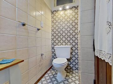 VENTA CASA 4 AMBIENTES EN FLORES APTO CREDITO