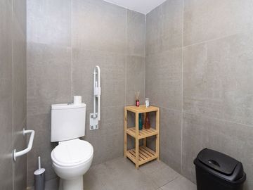 VENTA-LOCAL-COMERCIAL-ALMAGRO-ZONA-HOSP. ITALIANO