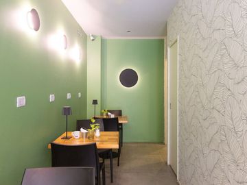VENTA-LOCAL-COMERCIAL-ALMAGRO-ZONA-HOSP. ITALIANO