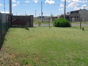 TERRENO EN VENTA CON PILETA Y BAÑO BARRIO ECOVIDA