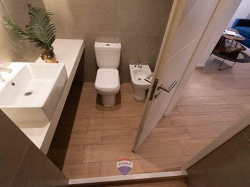 Vende Dos amb. Brickell Remeros balcón, pileta sum