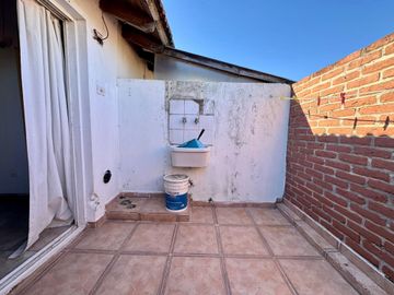 VENTA MONOAMBIENTE CON PATIO EN MARTINEZ