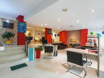 ALQUILER LOCAL COMERCIAL COLEGIALES SOBRE AVENIDA