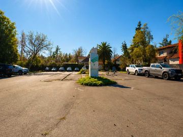 Parcela en arriendo  en LO BARNECHEA