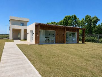 CASA 3 AMBIENTES BARRIO PRIVADO EL CANDIL JOVEN
