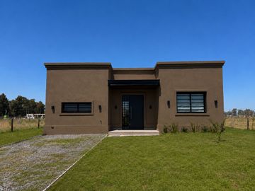 CASA 3 AMBIENTES BARRIO PRIVADO EL CANDIL JOVEN