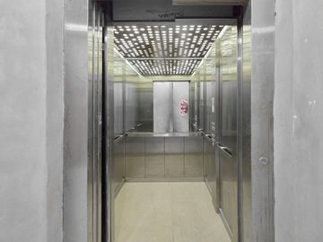 VENTA EDIFICIO -LOCAL COMERCIAL +3 PISOS-CABALLITO